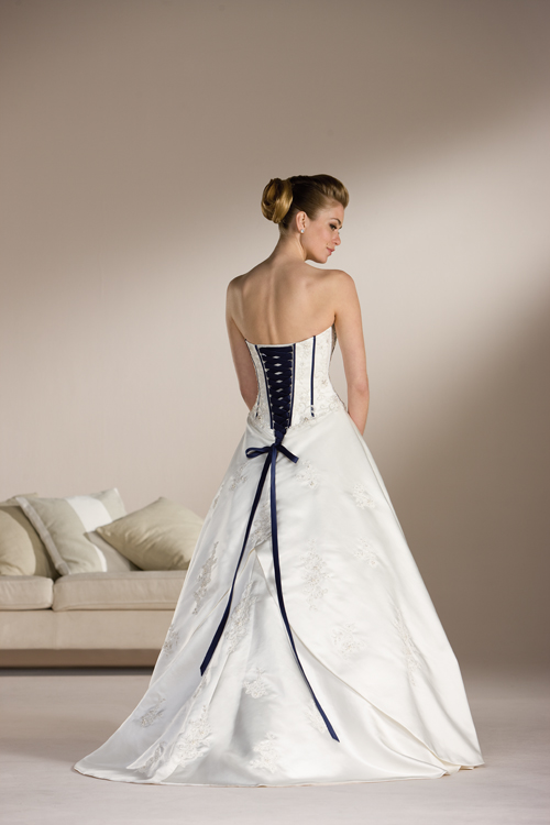 HS Wedding Dresses 557