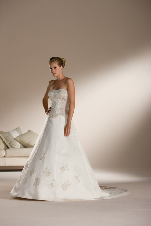 HS Wedding Dresses 561