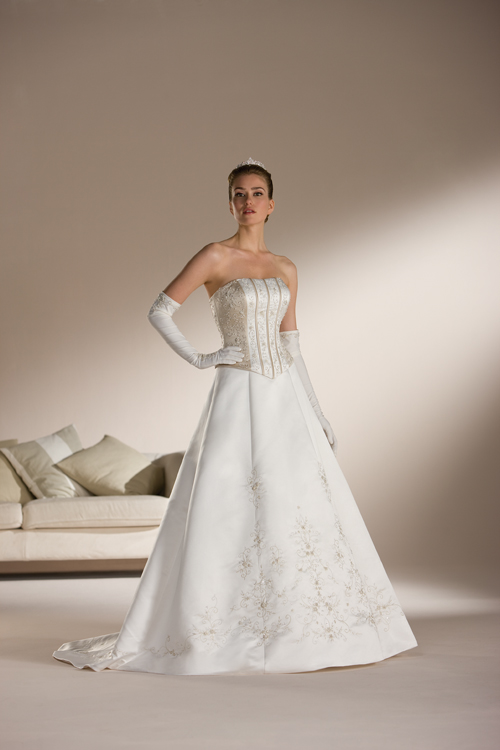 HS Wedding Dresses 562