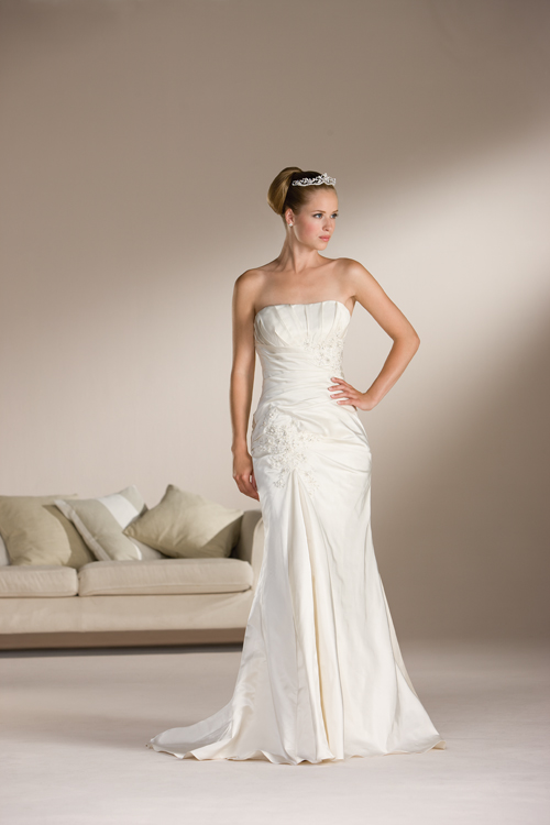 HS Wedding Dresses 574