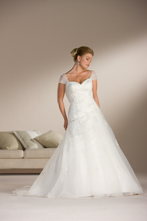 HS Wedding Dresses 586