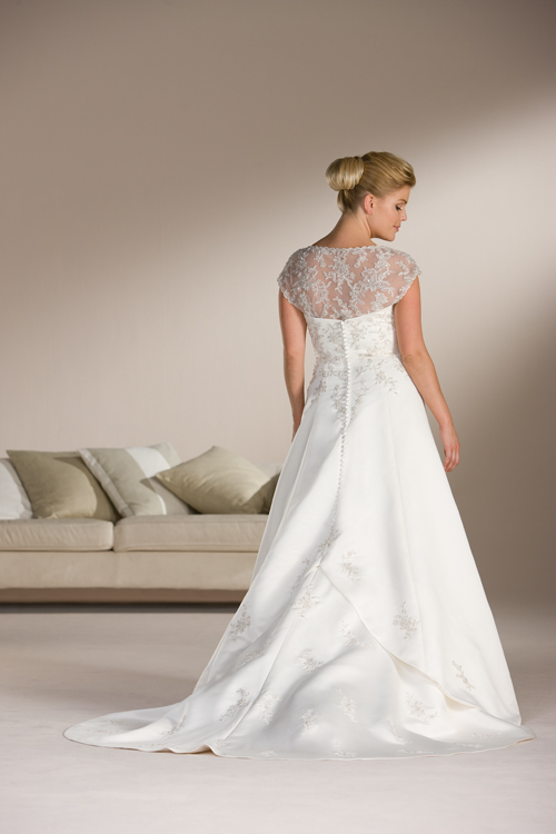 HS Wedding Dresses 590