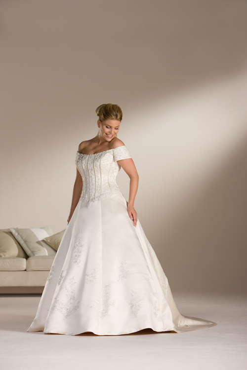 HS Wedding Dresses 592