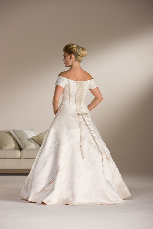 HS Wedding Dresses 592