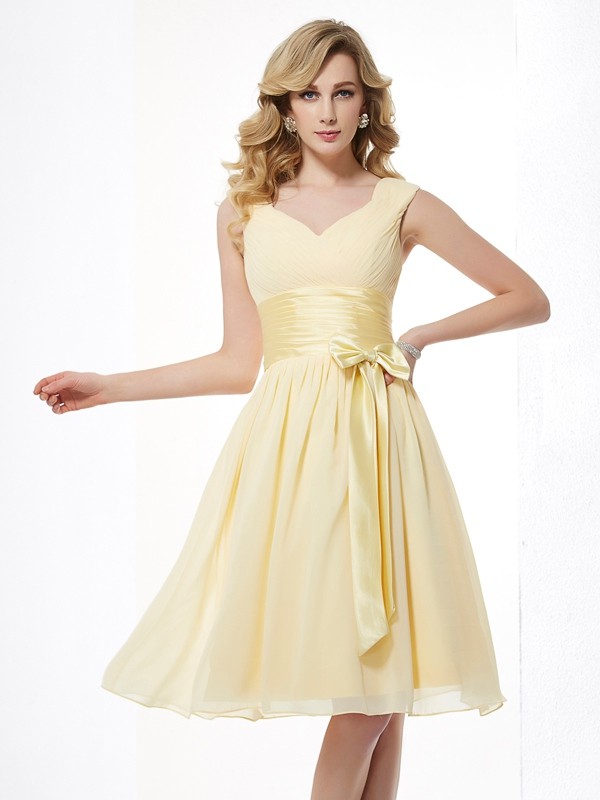 A-Line/Princess Straps Sleeveless Pleats Short Chiffon Bridesmaid Dresses 2650