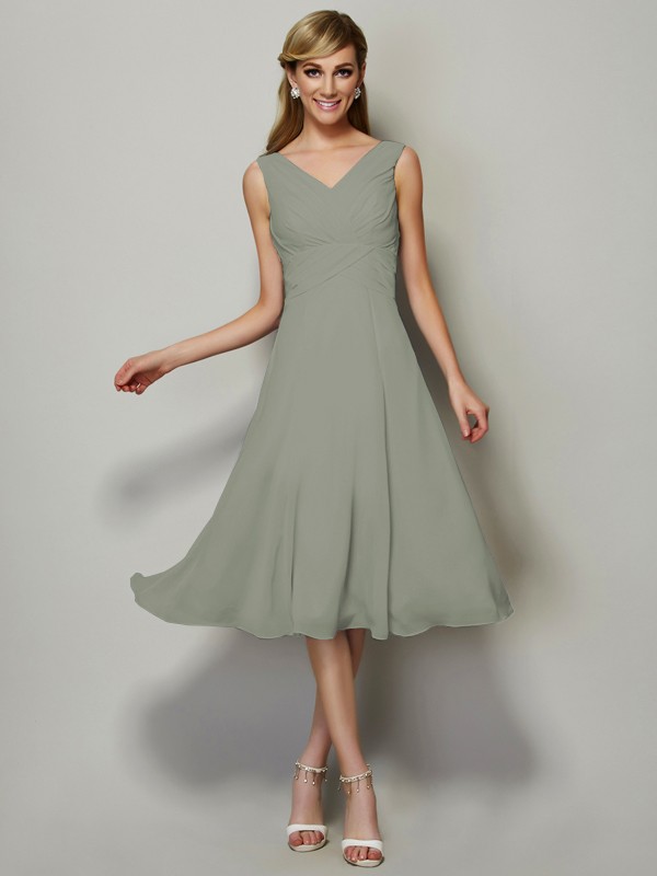 A-Line/Princess V-neck Sleeveless Pleats Short Chiffon Bridesmaid Dresses 2846