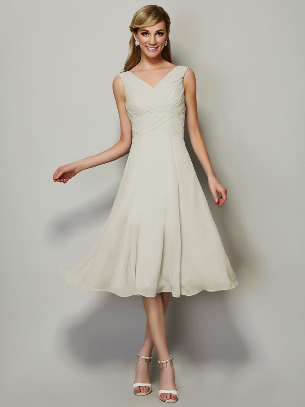 A-Line/Princess V-neck Sleeveless Pleats Short Chiffon Bridesmaid Dresses 2846