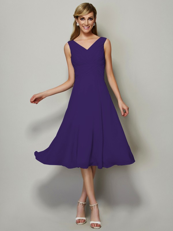 A-Line/Princess V-neck Sleeveless Pleats Short Chiffon Bridesmaid Dresses 2846