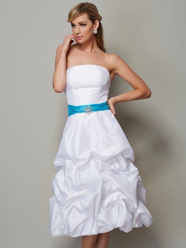 A-Line/Princess Strapless Sleeveless Short Taffeta Bridesmaid Dresses 2623