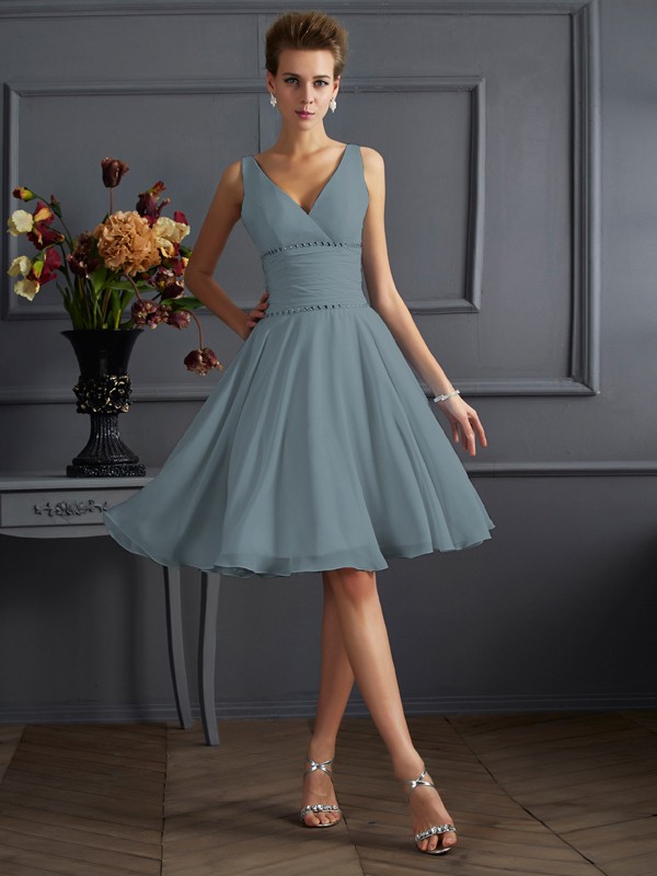 A-Line/Princess V-neck Sleeveless Pleats Short Chiffon Bridesmaid Dresses 2847