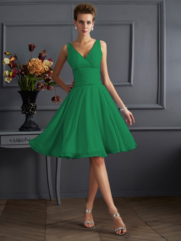 A-Line/Princess V-neck Sleeveless Pleats Short Chiffon Bridesmaid Dresses 2847