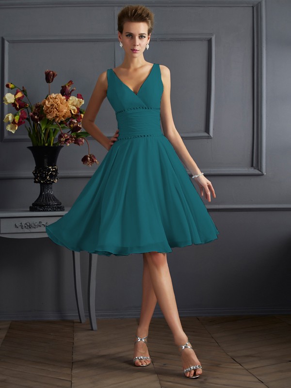 A-Line/Princess V-neck Sleeveless Pleats Short Chiffon Bridesmaid Dresses 2847