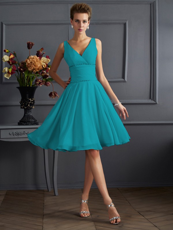 A-Line/Princess V-neck Sleeveless Pleats Short Chiffon Bridesmaid Dresses 2847