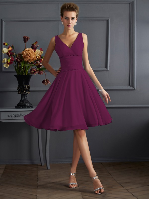 A-Line/Princess V-neck Sleeveless Pleats Short Chiffon Bridesmaid Dresses 2847