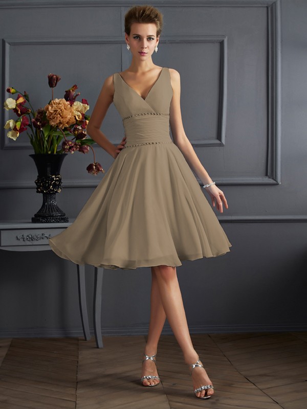 A-Line/Princess V-neck Sleeveless Pleats Short Chiffon Bridesmaid Dresses 2847