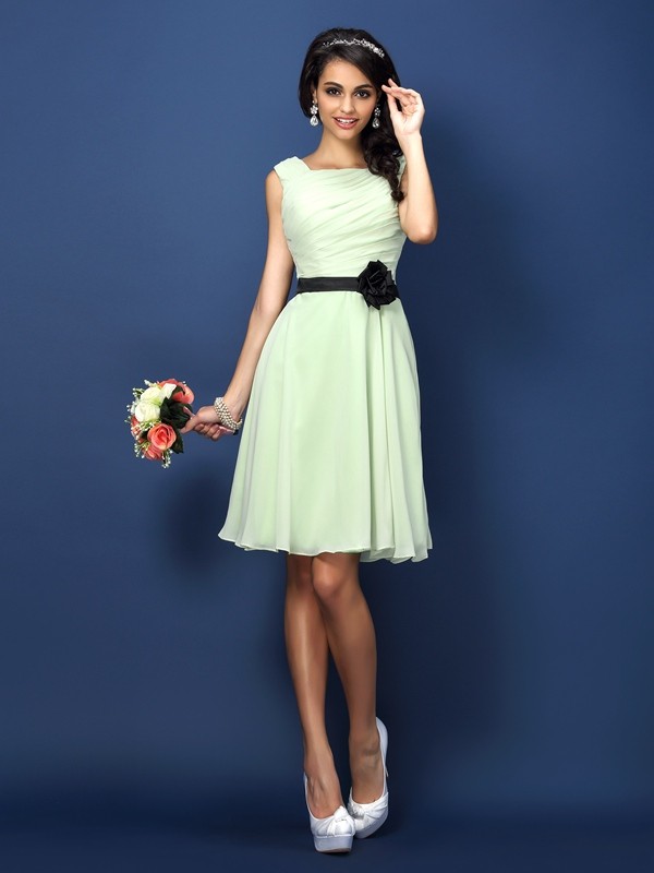 A-Line/Princess Bateau Pleats Sleeveless Short Chiffon Bridesmaid Dresses 2103