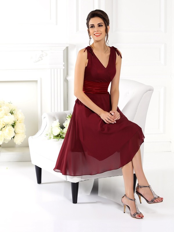 A-Line/Princess V-neck Sleeveless Short Chiffon Bridesmaid Dresses 2858