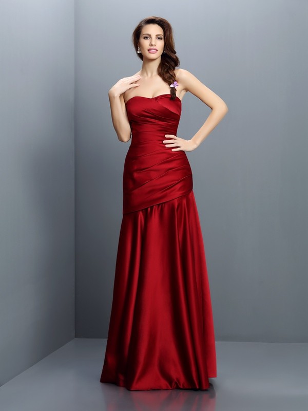 A-Line/Princess Strapless Ruched Sleeveless Long Satin Bridesmaid Dresses 2583