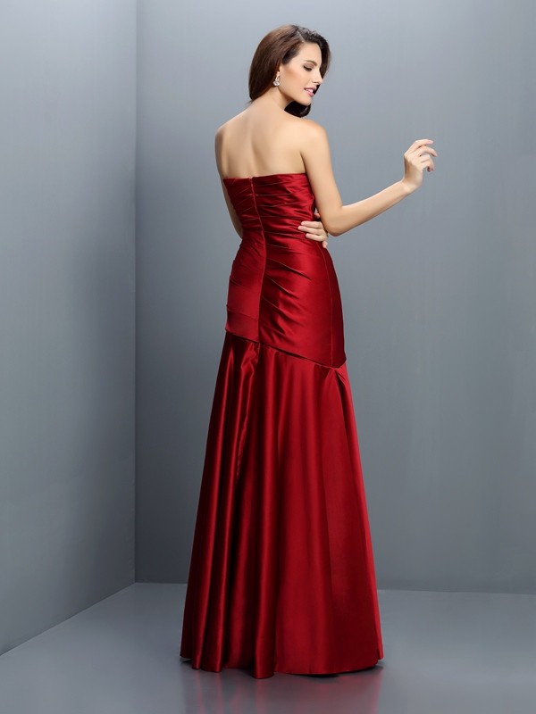 A-Line/Princess Strapless Ruched Sleeveless Long Satin Bridesmaid Dresses 2583