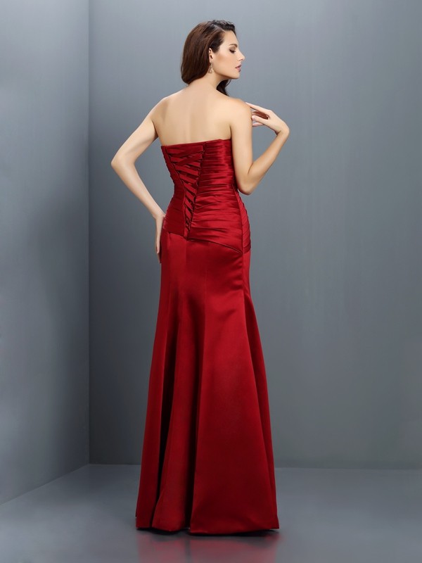 Sheath/Column Strapless Pleats Sleeveless Long Satin Bridesmaid Dresses 3118