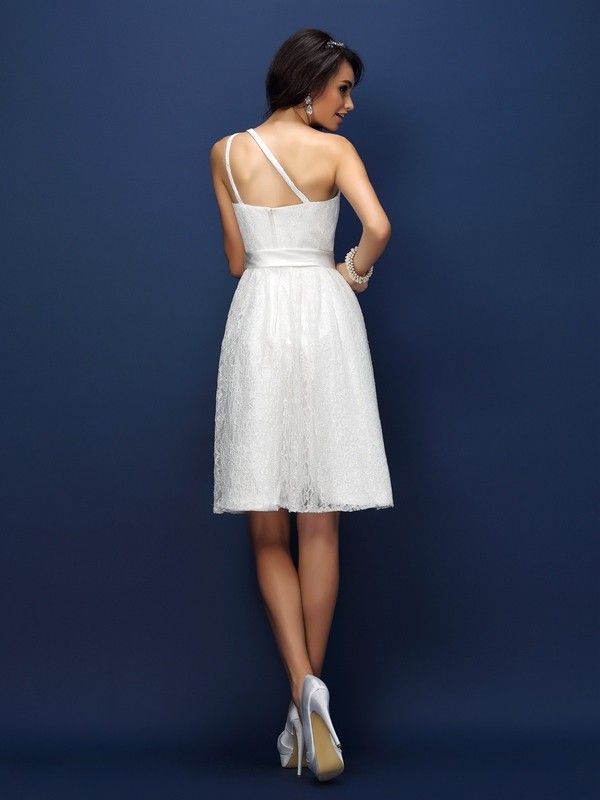 A-Line/Princess One-Shoulder Lace Sleeveless Short Lace Bridesmaid Dresses 2371