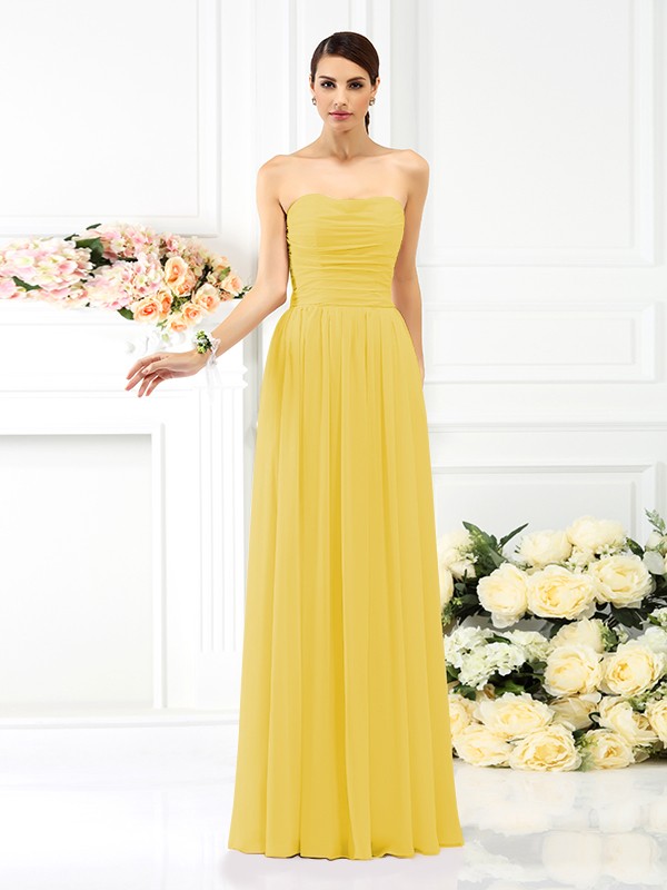 A-Line/Princess Strapless Pleats Sleeveless Long Chiffon Bridesmaid Dresses 2575