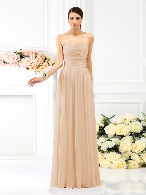 A-Line/Princess Strapless Pleats Sleeveless Long Chiffon Bridesmaid Dresses 2575