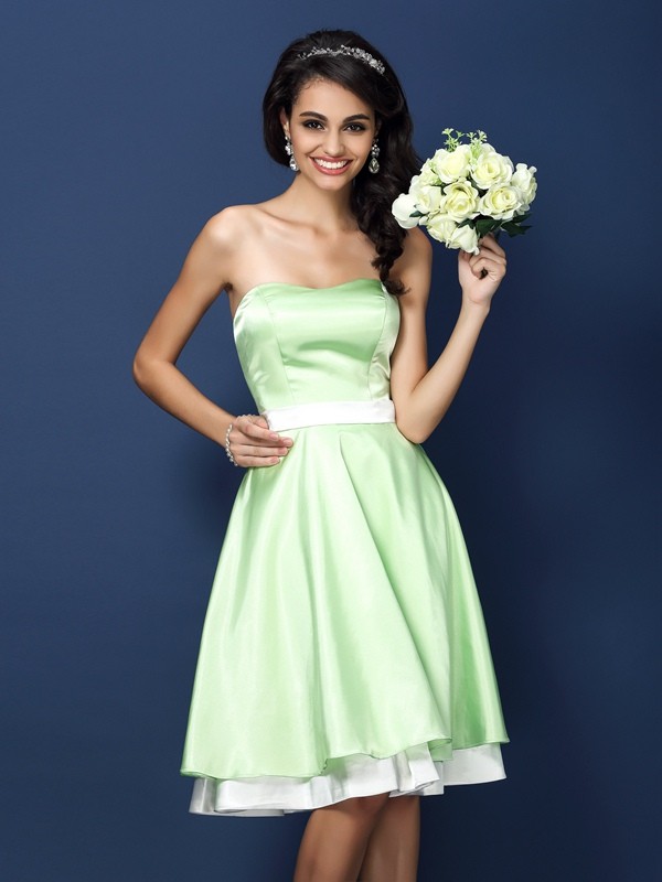 A-Line/Princess Strapless Sleeveless Short Elastic Woven Satin Bridesmaid Dresses 2620