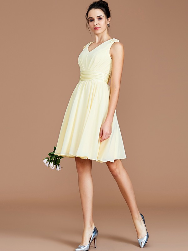 A-Line/Princess V-neck Sleeveless Sash/Ribbon/Belt Short/Mini Chiffon Bridesmaid Dresses 2856