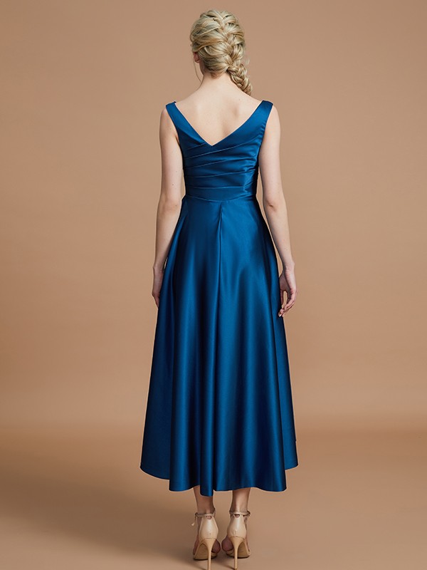 A-Line/Princess V-neck Satin Asymmetrical Sleeveless Bridesmaid Dresses 2815