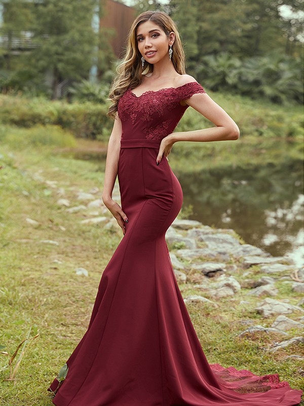 Sheath/Column Stretch Crepe Applique Off-the-Shoulder Sleeveless Sweep/Brush Train Bridesmaid Dresses 3145