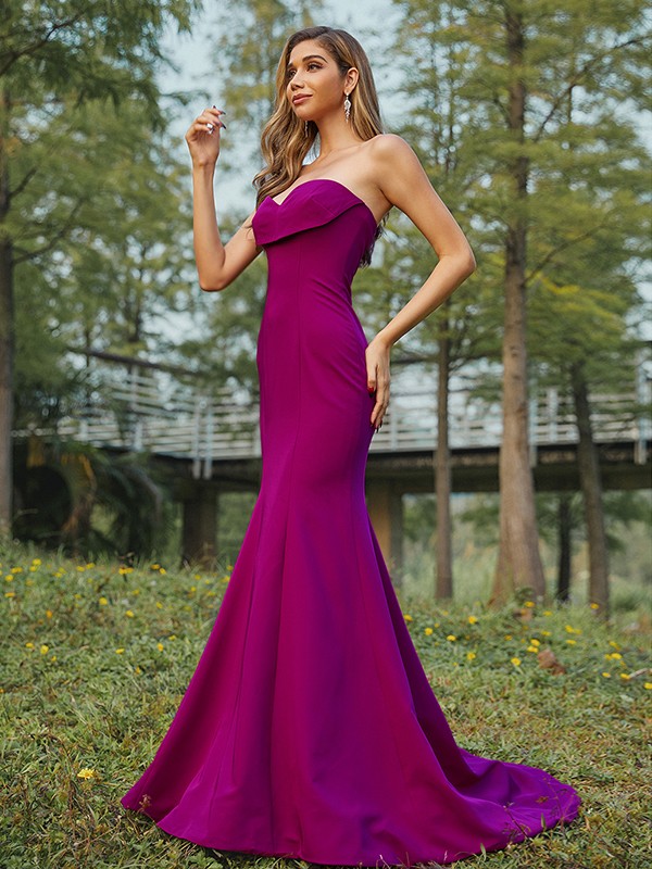 Sheath/Column Stretch Crepe Ruched Sweetheart Sleeveless Sweep/Brush Train Bridesmaid Dresses 3180