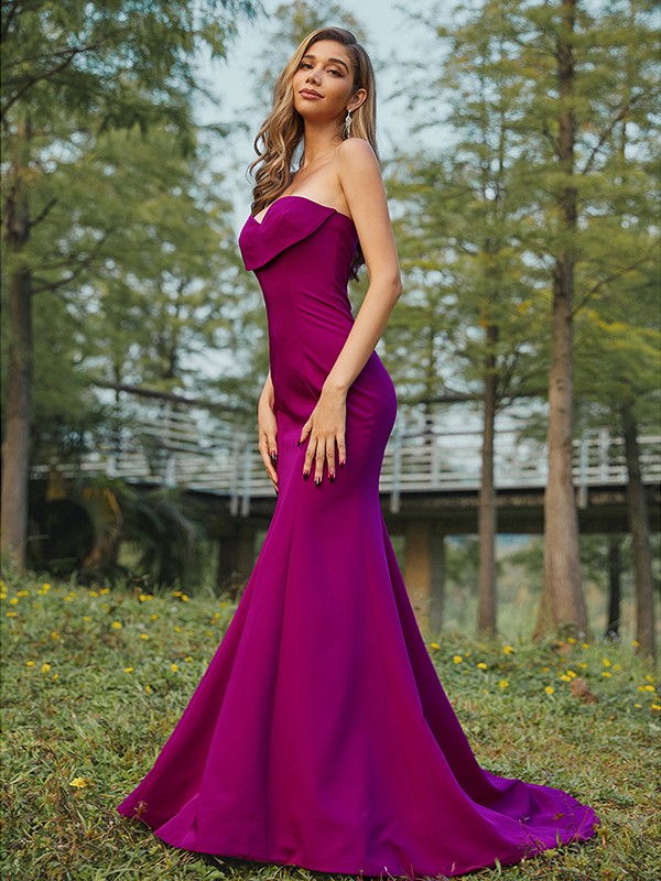 Sheath/Column Stretch Crepe Ruched Sweetheart Sleeveless Sweep/Brush Train Bridesmaid Dresses 3180