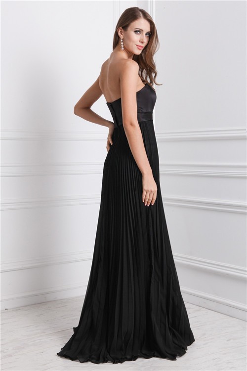 A-Line/Princess Strapless Sleeveless Ruffles Long Chiffon Bridesmaid Dresses 2614