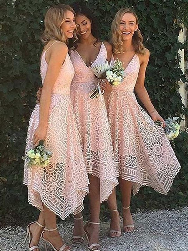 A-Line/Princess Sleeveless V-neck Asymmetrical Lace Bridesmaid Dresses 2532