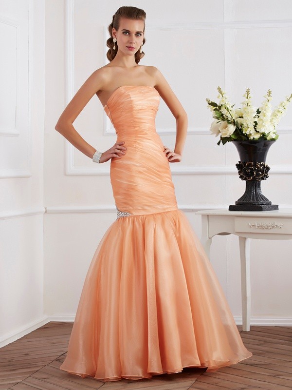 Trumpet/Mermaid Strapless Sleeveless Beading Long Tulle Dresses 7424