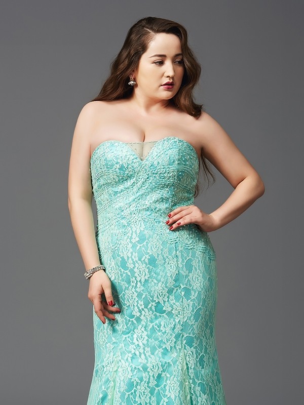 Sheath/Column Strapless Lace Sleeveless Long Satin Plus Size Dresses 6670