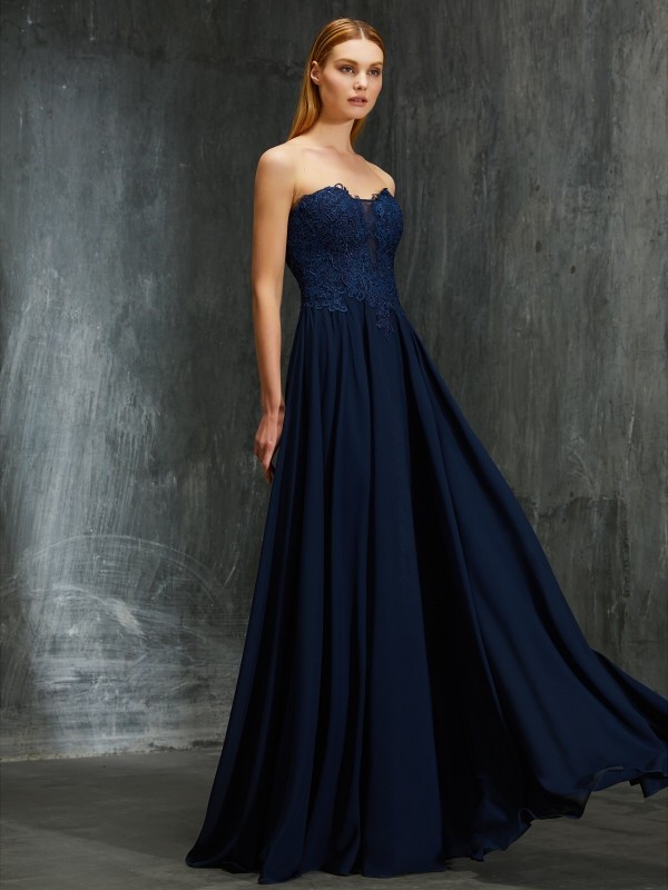 A-Line/Princess Sweetheart Sleeveless Floor-Length Applique Chiffon Dresses 5072