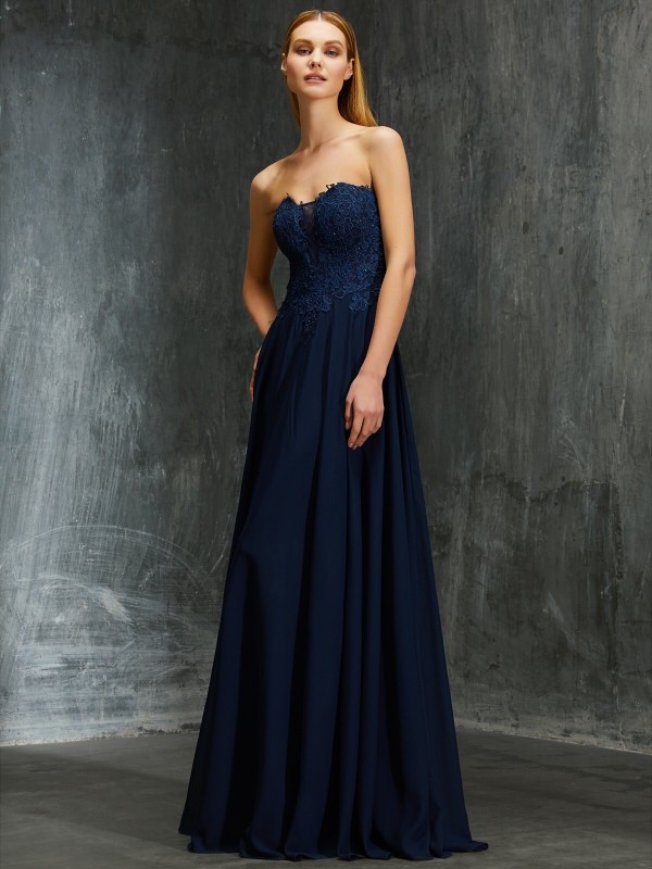 A-Line/Princess Sweetheart Sleeveless Floor-Length Applique Chiffon Dresses 5072