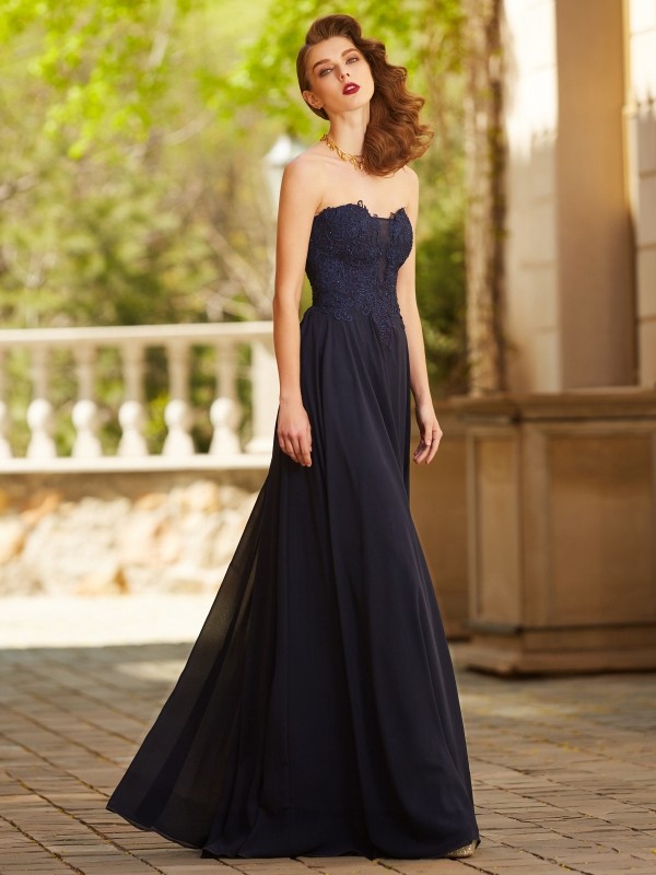 A-Line/Princess Sweetheart Sleeveless Floor-Length Applique Chiffon Dresses 5073