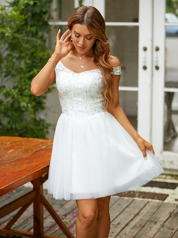 A-Line/Princess Tulle Lace V-neck Sleeveless Short/Mini Dresses 5326