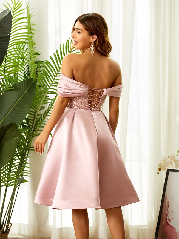 A-Line/Princess Satin Beading Off-the-Shoulder Sleeveless Knee-Length Dresses 4072