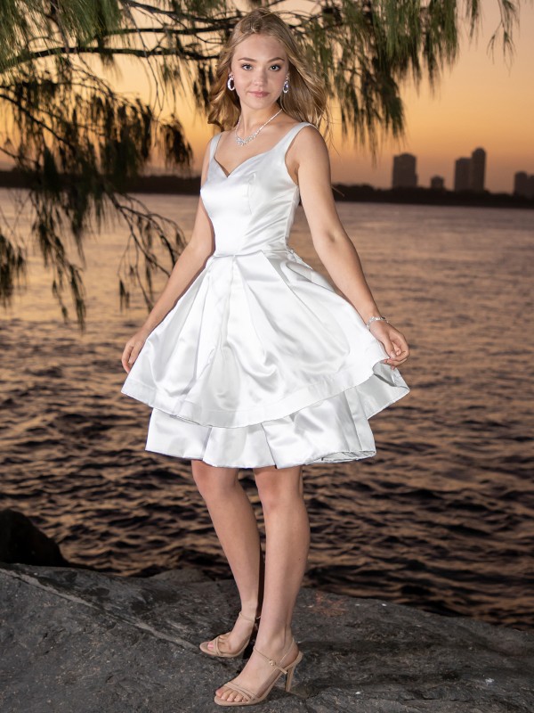 A-Line/Princess Satin Ruffles Sweetheart Sleeveless Short/Mini Homecoming Dresses 4214