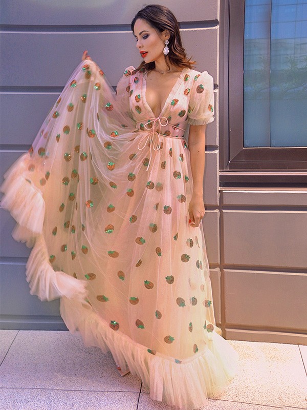 A-Line/Princess Tulle Ruffles V-neck Short Sleeves Floor-Length Dresses 5378