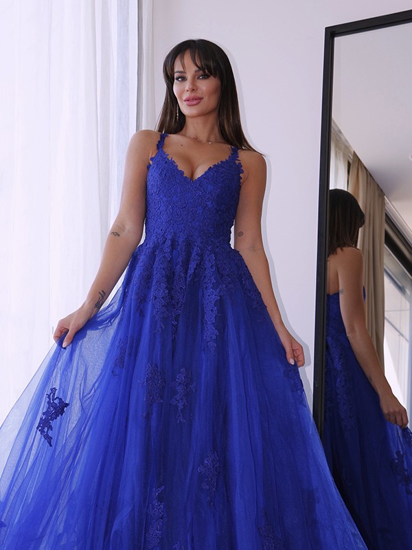 A-Line/Princess Tulle V-neck Sleeveless Applique Sweep/Brush Train Dresses 5425