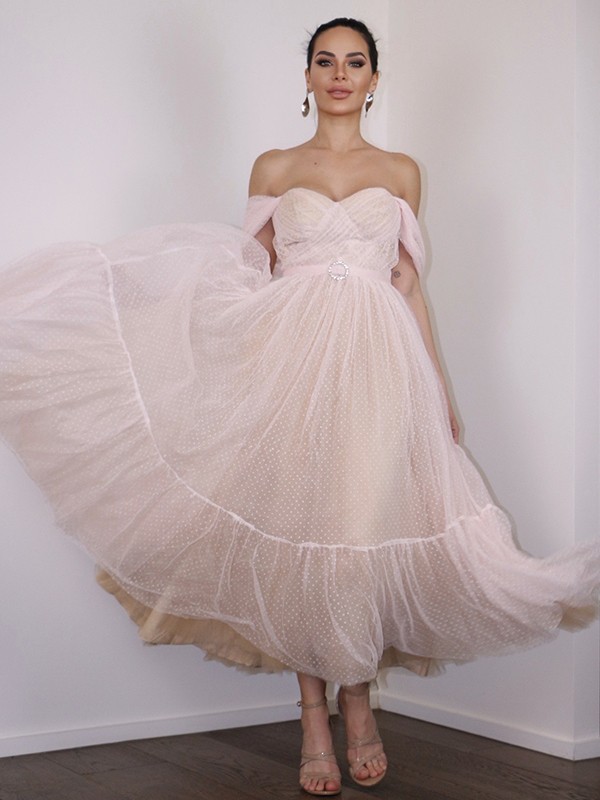 A-Line/Princess Lace Ruched Off-the-Shoulder Sleeveless Tea-Length Homecoming Dresses 3724