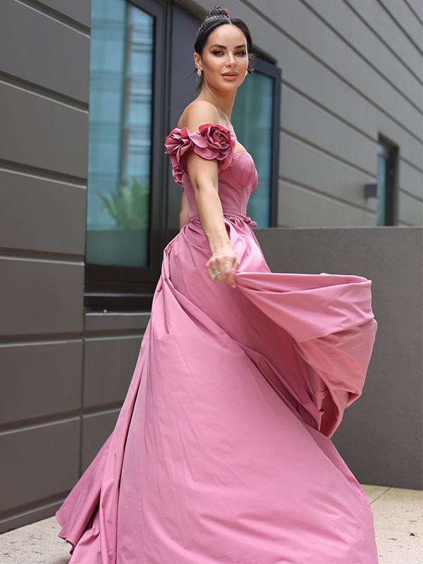 A-Line/Princess Hand-Made Flower Sweetheart Sleeveless Sweep/Brush Train Dresses 3613