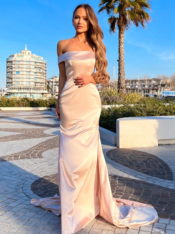 Sheath/Column Silk like Satin Ruched Off-the-Shoulder Sleeveless Court Train Dresses 6516