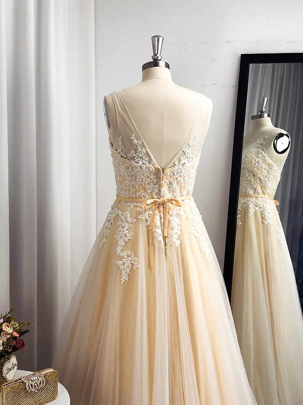 A-Line/Princess Tulle Applique Sleeveless Floor-Length Straps Dresses 5168