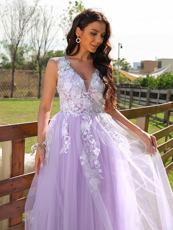 A-Line/Princess Tulle Applique V-neck Sleeveless Floor-Length Dresses 5212